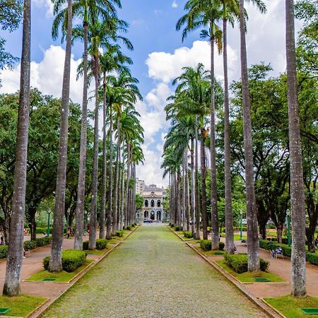 Woods Hostel เบโลโอรีซอนชี ภายนอก รูปภาพ