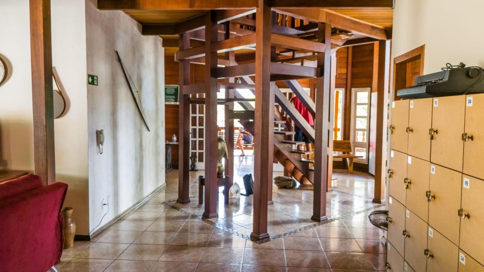 Woods Hostel เบโลโอรีซอนชี ภายนอก รูปภาพ