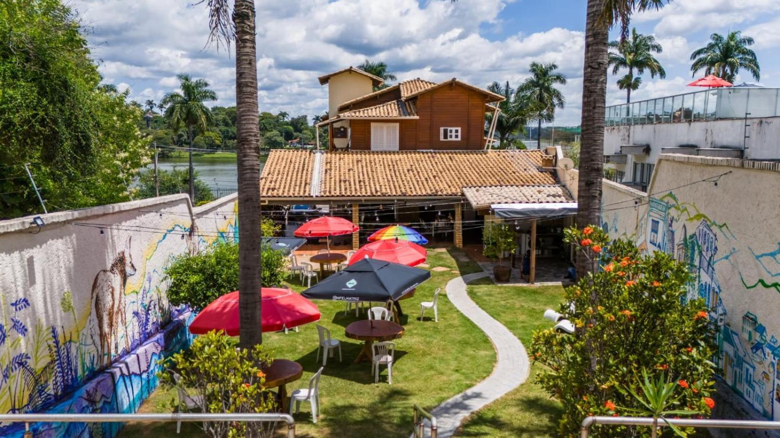 Woods Hostel เบโลโอรีซอนชี ภายนอก รูปภาพ