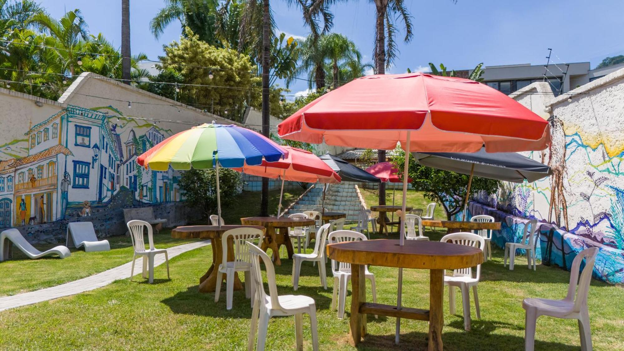 Woods Hostel เบโลโอรีซอนชี ภายนอก รูปภาพ