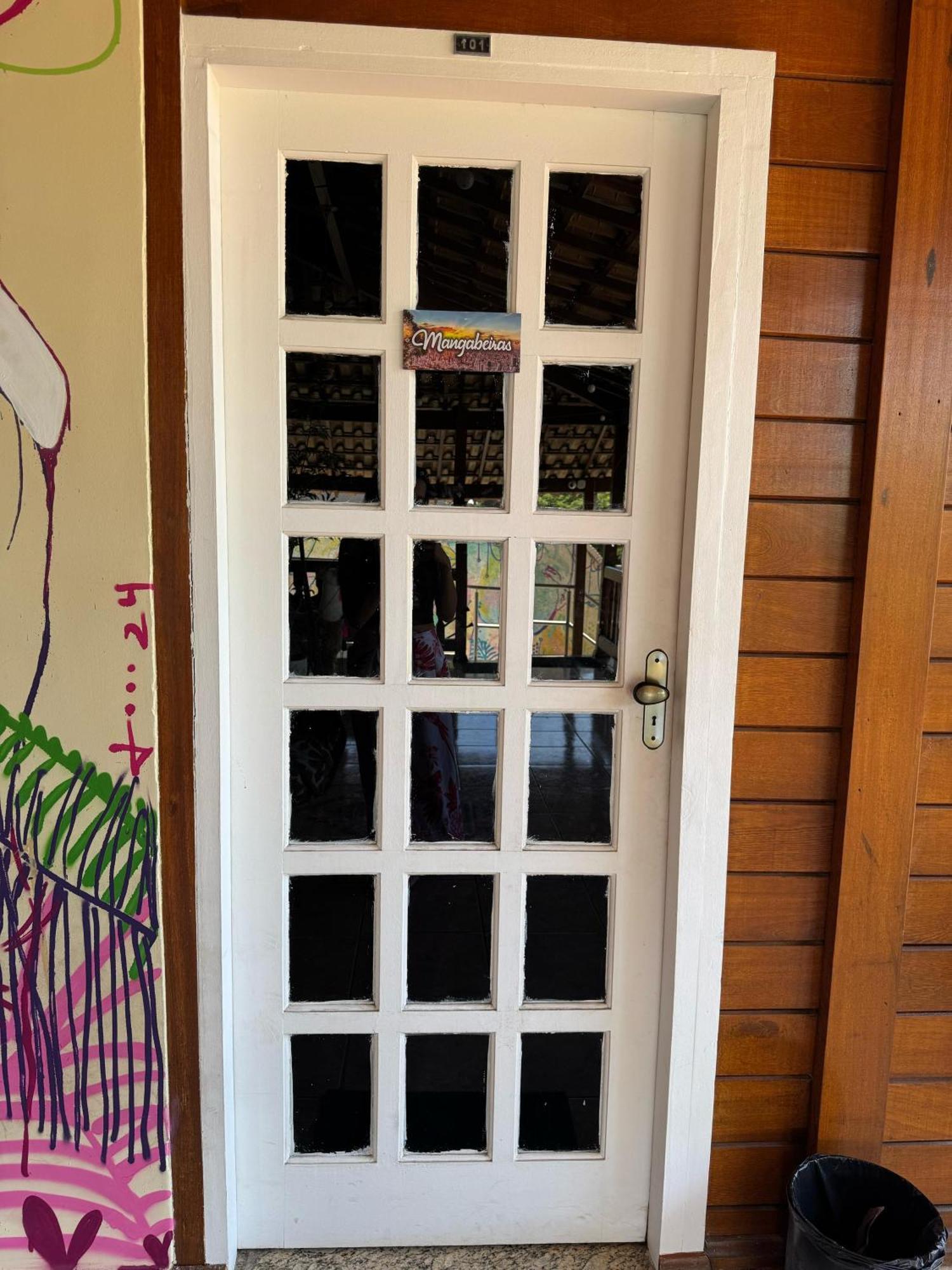 Woods Hostel เบโลโอรีซอนชี ภายนอก รูปภาพ
